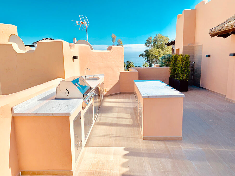 Luxury outdoor rooftop kitchen