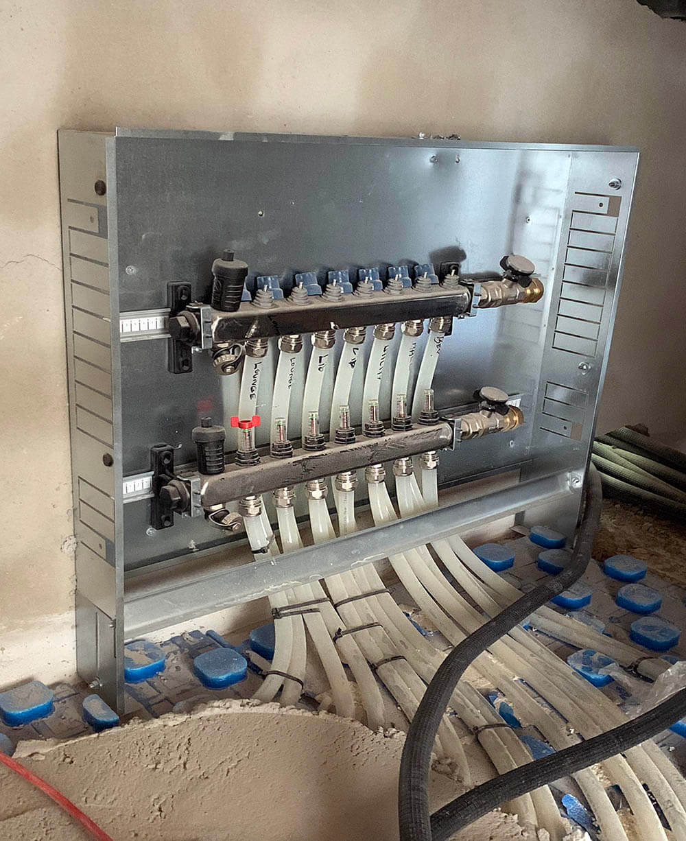 Underfloor heating manifold