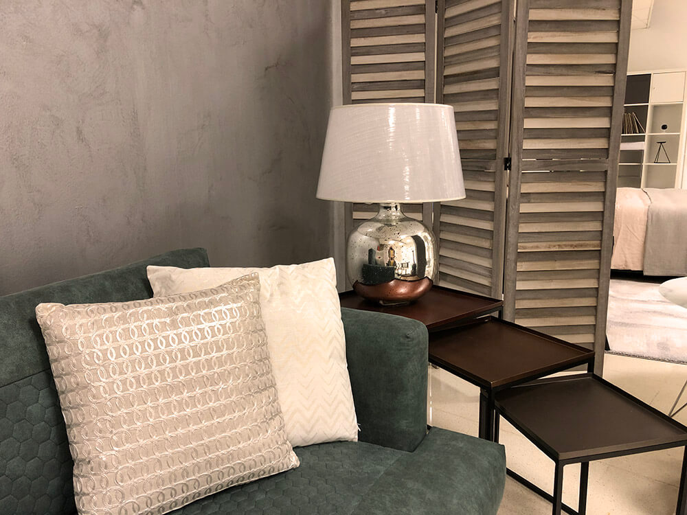Showroom Furniture Corner Lamp