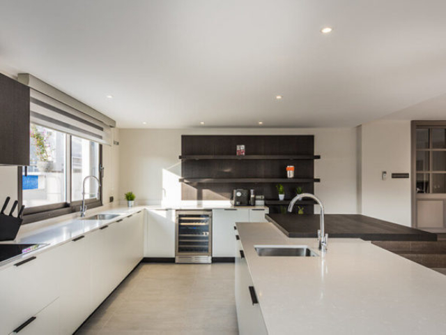 Bespoke modern kitchen designed and built by ProMas