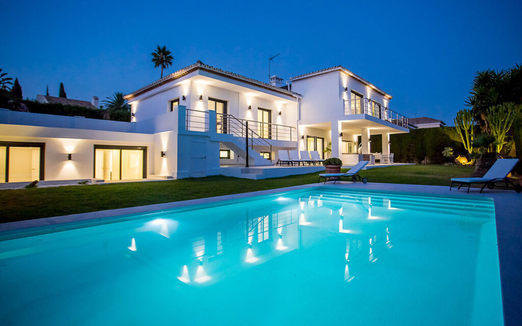 Refurbished modern villa and pool in Los Naranjos Marbella