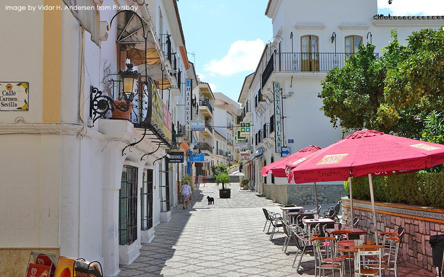 Typical street in Estepona town centre