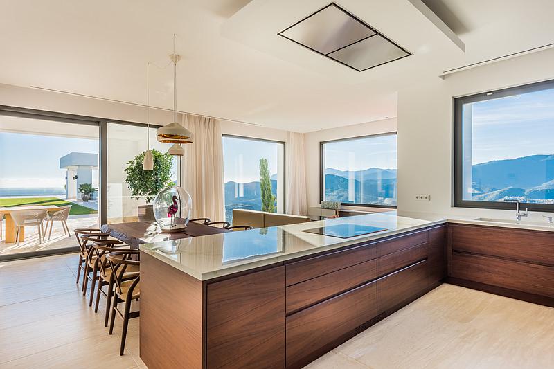 Kitchen of a property currently for sale in Benahavís