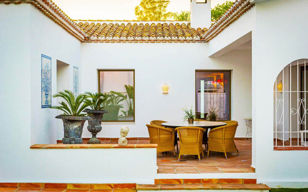 Andalusian outdoor dining terrace