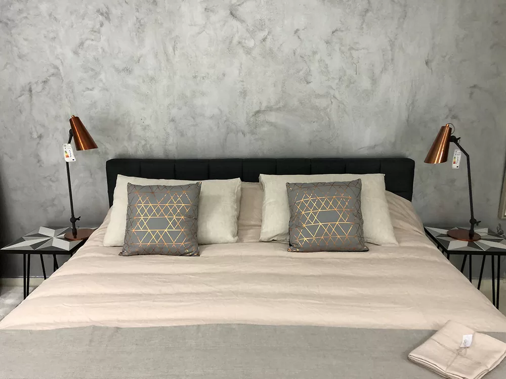 Showroom Bed Design