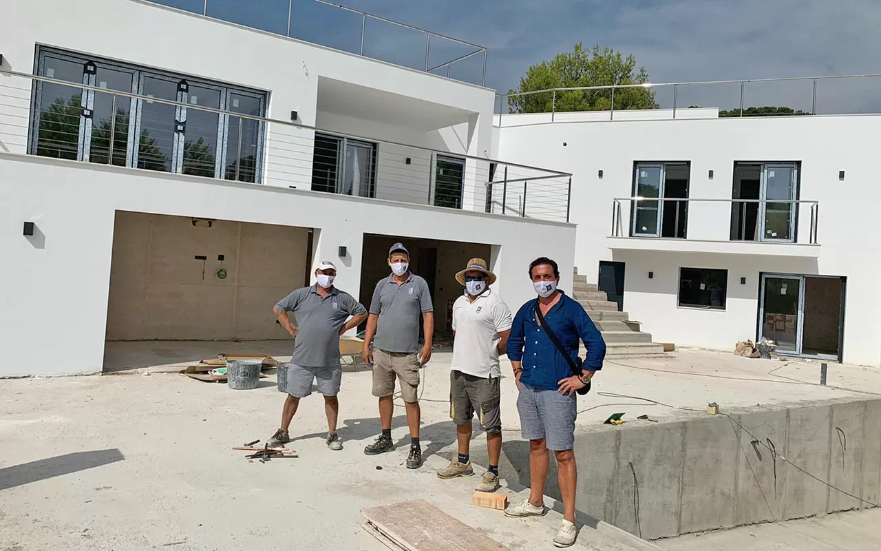 Covid responsible builders onsite in Marbella