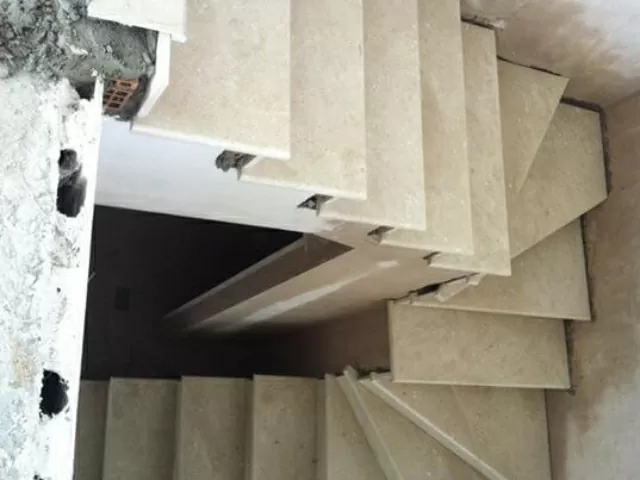 Concreate staircase tiled