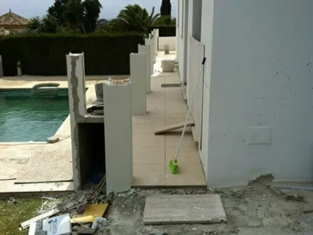 Tiled outdoor by the pool