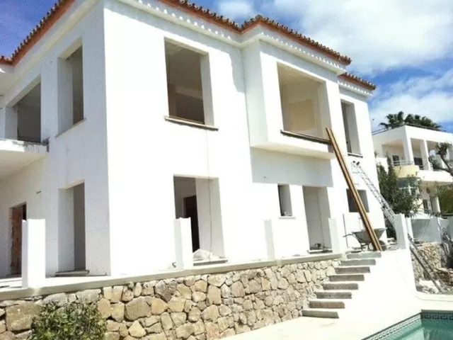 Villa with white walls