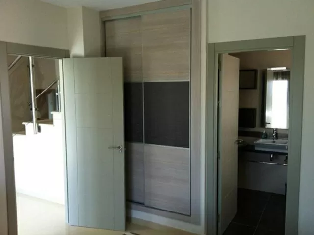 Door leading to stylish en-suite