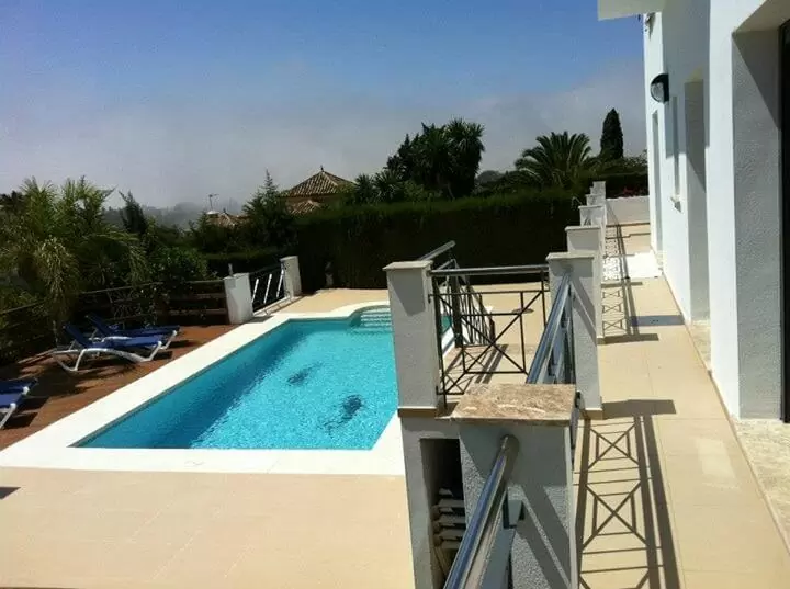 Outdoor pool side