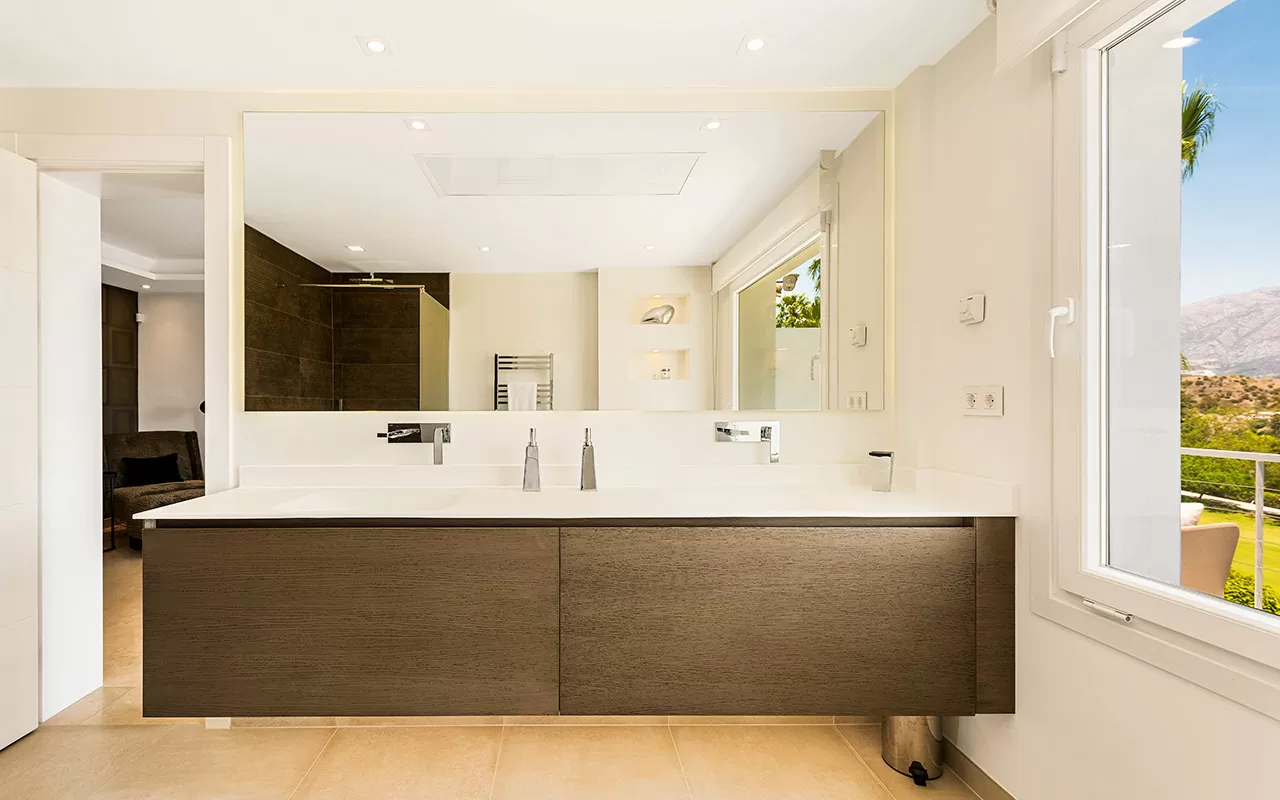 6 Modern Bathroom Styles that Impress